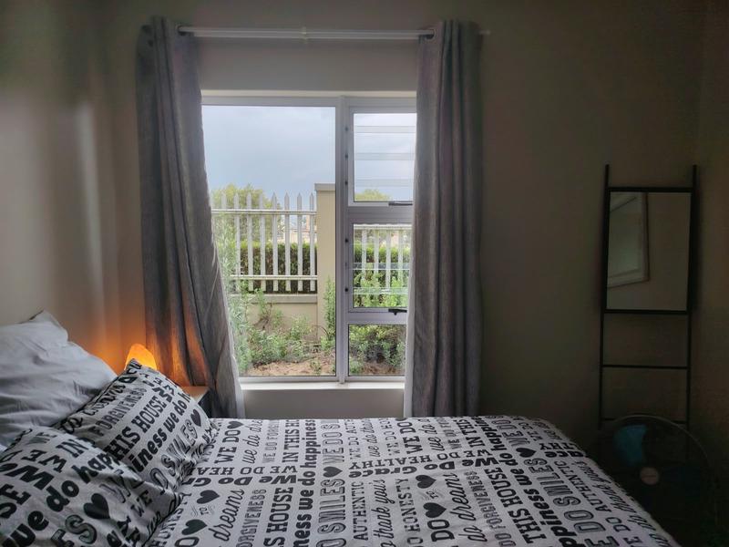 To Let 2 Bedroom Property for Rent in Buhrein Western Cape